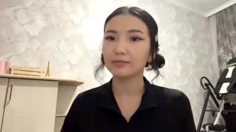 Luna online show from 09-30-25, 03:06