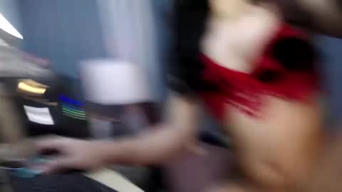 Elle 3 online show from 12-14-24, 12:44