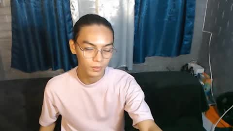 lalakinghugecock_2 online show from 12-30-24, 03:46