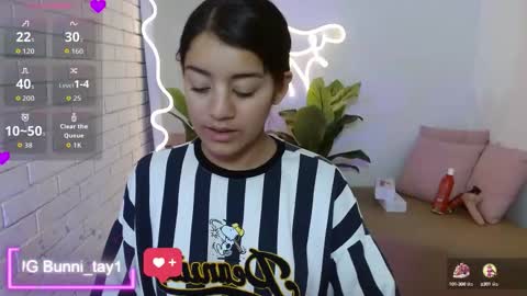 Lala  online show from 09-21-25, 11:45