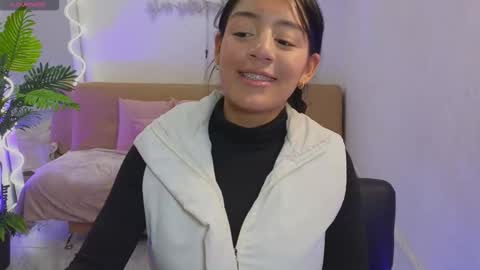 Lala  online show from 10-18-25, 07:25