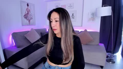 Snapshot of laly_dolce chatting on 09-08-25, 08:19 laly_dolce online show from 09-08-25, 08:19