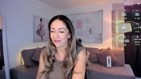 Snapshot of laly_dolce chatting on 09-15-25, 07:58 laly_dolce online show from 09-15-25, 07:58