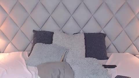 Snapshot of lalycastro chatting on 01-21-25, 10:30 Laly Castro online show from 01-21-25, 10:30