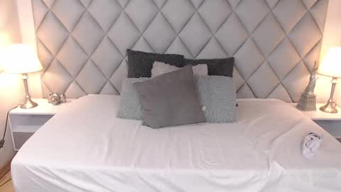 Snapshot of lalycastro chatting on 02-16-25, 07:16 Laly Castro online show from 02-16-25, 07:16