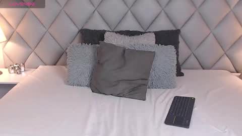 Snapshot of lalycastro chatting on 03-06-25, 08:16 Laly Castro online show from 03-06-25, 08:16