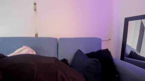    online show from 01-10-25, 07:11