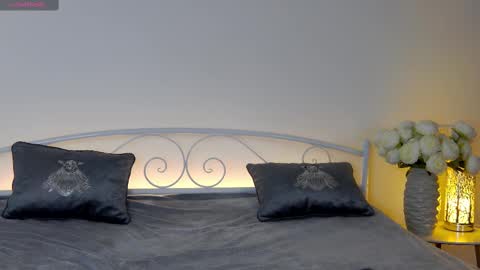 Liana online show from 03-06-25, 02:29