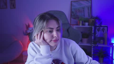 just call me Lana  and her security online show from 12-07-24, 05:42