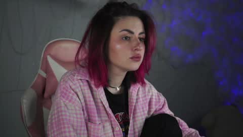 just call me Lana  and her security online show from 01-30-25, 11:22