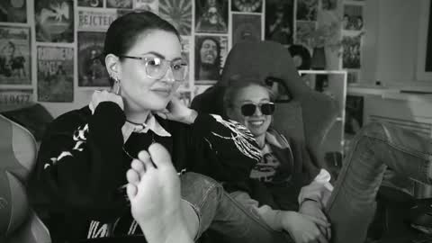 just call me Lana  and her security online show from 01-31-25, 11:46