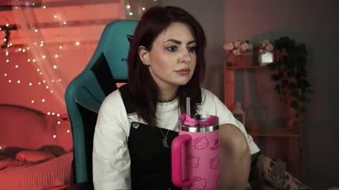 just call me Lana  and her security online show from 09-24-25, 09:34