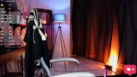 just call me Lana  and her security online show from 02-26-26, 08:35