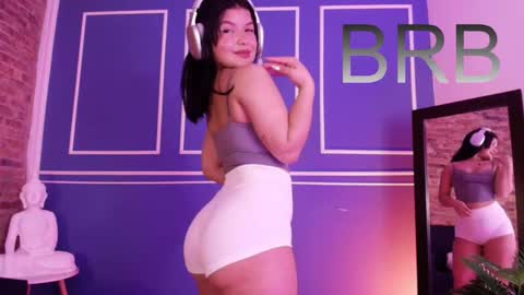 Snapshot of lana_beket_ chatting on 10-25-25, 11:29 Lana online show from 10-25-25, 11:29