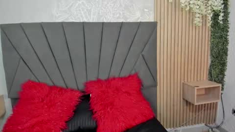 Lana blom online show from 02-08-26, 06:33