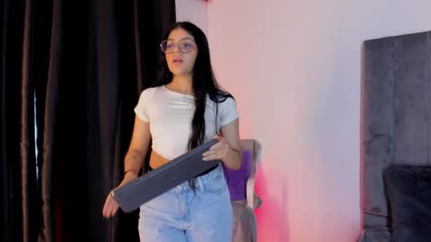 ... .          . ... online show from 01-09-25, 12:30