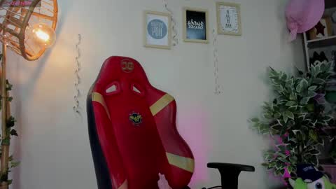 Lana online show from 09-18-25, 01:24