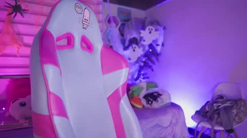 Lana online show from 10-24-25, 12:41