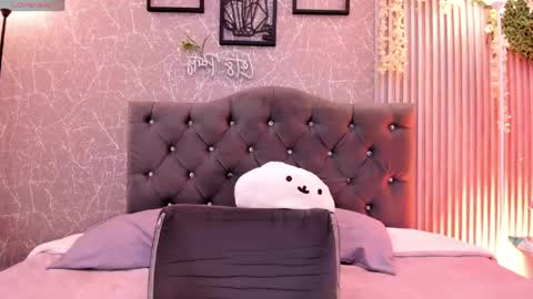 lana_gill online show from 05-04-26, 07:21