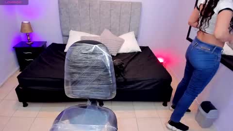           online show from 03-04-25, 03:33