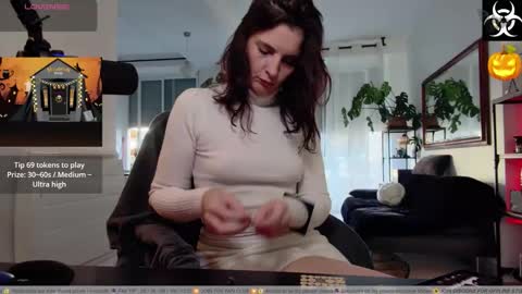 Lana The Virus online show from 10-27-25, 02:32