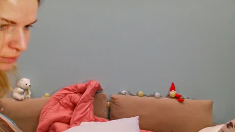 Lana online show from 02-28-26, 01:12