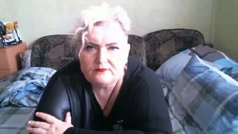 lanacat555 online show from 09-19-25, 11:00