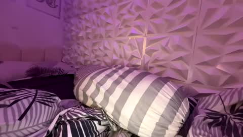 Lana online show from 05-06-26, 06:19