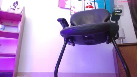 Alana Garcia  online show from 10-17-25, 11:35