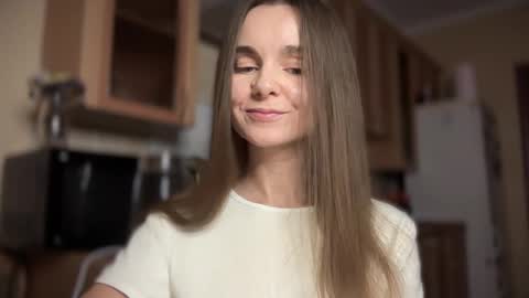 Snapshot of lanaloulou chatting on 12-07-24, 01:14 Lana online show from 12-07-24, 01:14