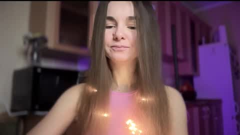 Snapshot of lanaloulou chatting on 12-12-24, 11:14 Lana online show from 12-12-24, 11:14