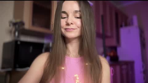 Snapshot of lanaloulou chatting on 12-13-24, 02:32 Lana online show from 12-13-24, 02:32