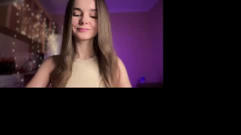 Snapshot of lanaloulou chatting on 12-20-24, 07:17 Lana online show from 12-20-24, 07:17