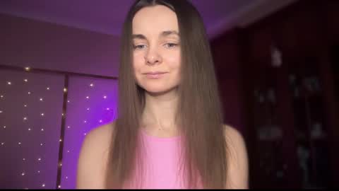 Snapshot of lanaloulou chatting on 02-10-25, 10:30 Lana online show from 02-10-25, 10:30