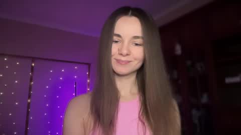 Snapshot of lanaloulou chatting on 02-11-25, 08:42 Lana online show from 02-11-25, 08:42