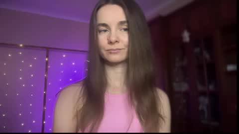 Snapshot of lanaloulou chatting on 02-28-25, 10:39 Lana online show from 02-28-25, 10:39