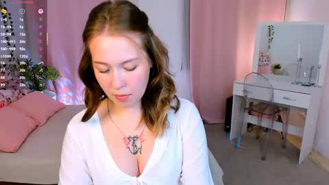 Lana online show from 05-07-26, 09:53