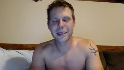 Snapshot of lancehardin chatting on 10-05-25, 11:35 Lance online show from 10-05-25, 11:35