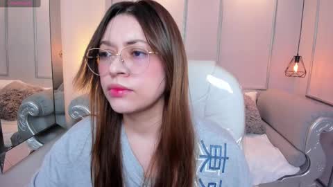 Lanna online show from 09-15-25, 11:43