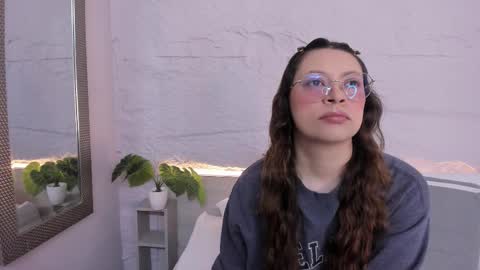 Lanna online show from 03-26-26, 11:38