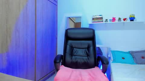 lannasky_1 online show from 03-09-25, 05:22