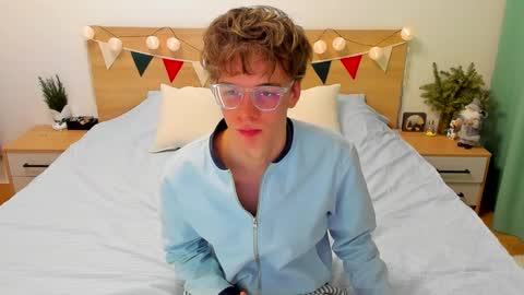 Fandi online show from 01-12-25, 05:44