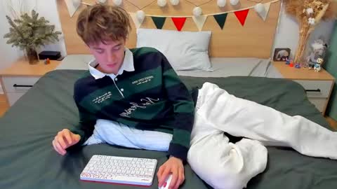 Fandi online show from 02-02-25, 03:17