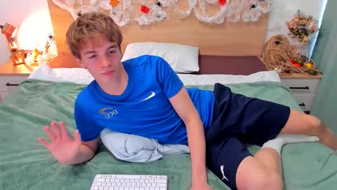 Fandi online show from 10-12-25, 08:35