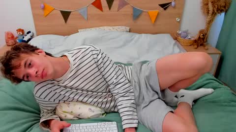 Fandi online show from 04-05-26, 09:39