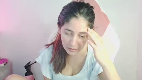 Snapshot of lara_aisha chatting on 06-23-26, 07:01 LARA online show from 06-23-26, 07:01