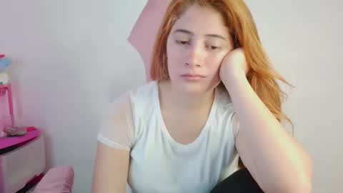 Snapshot of lara_aisha chatting on 07-13-26, 06:22 LARA online show from 07-13-26, 06:22