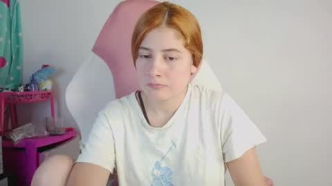 Snapshot of lara_aisha chatting on 07-14-26, 02:05 LARA online show from 07-14-26, 02:05