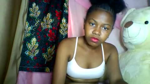 Snapshot of lara_belle chatting on 04-30-26, 06:31 lara_belle online show from 04-30-26, 06:31