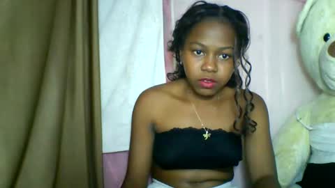 Snapshot of lara_belle chatting on 05-11-26, 02:45 lara_belle online show from 05-11-26, 02:45